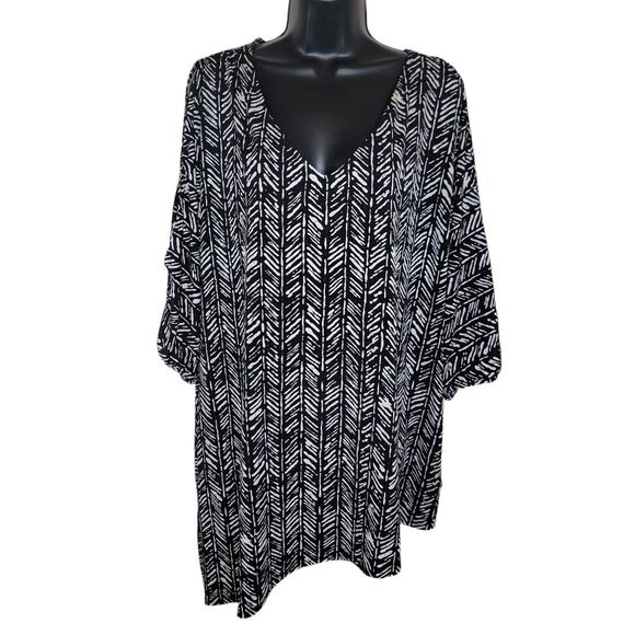 Lane Bryant cold shoulder asymmetric hem Tunic too size 22/24 - Picture 1 of 5